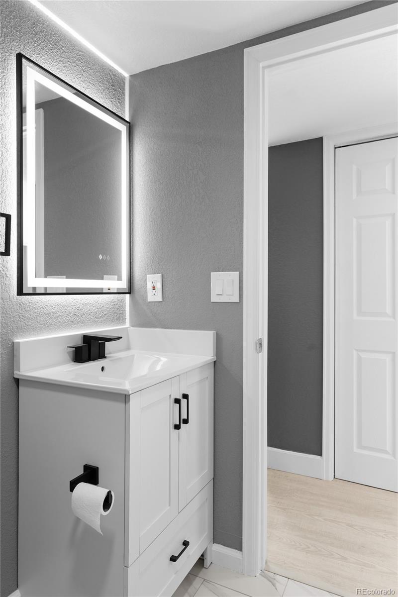 316 Perry Street Denver, CO 80219 - Photo 28 of 38