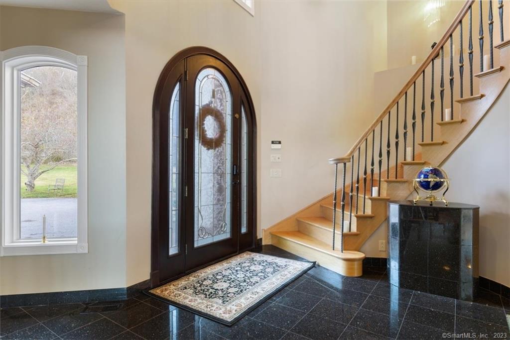 195 Injun Hollow Road Haddam, CT 06424 - Photo 5 of 40 Foyer