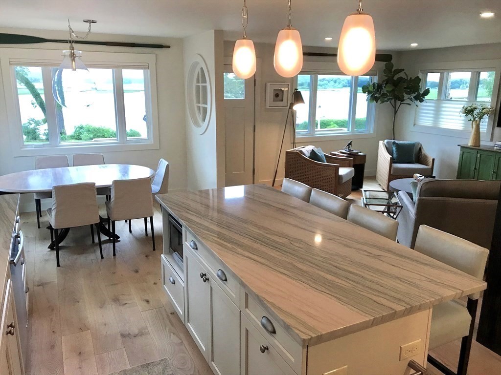 88 Little Neck Road Ipswich, MA 01938 - Photo 2 of 18