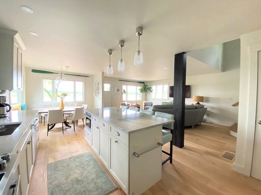 88 Little Neck Road Ipswich, MA 01938 - Photo 3 of 18