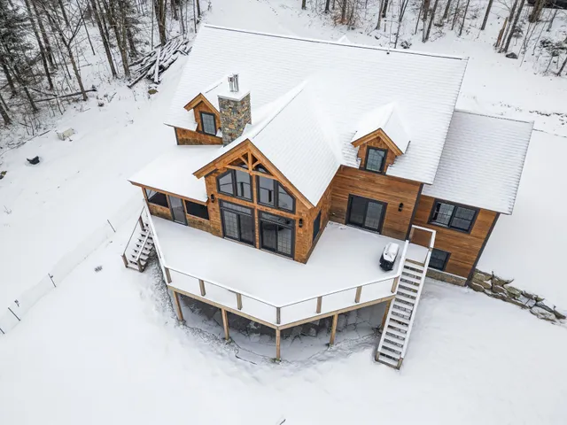 $1,649,000 | 365 Tunnel Stream Road, Benton, NH 03785