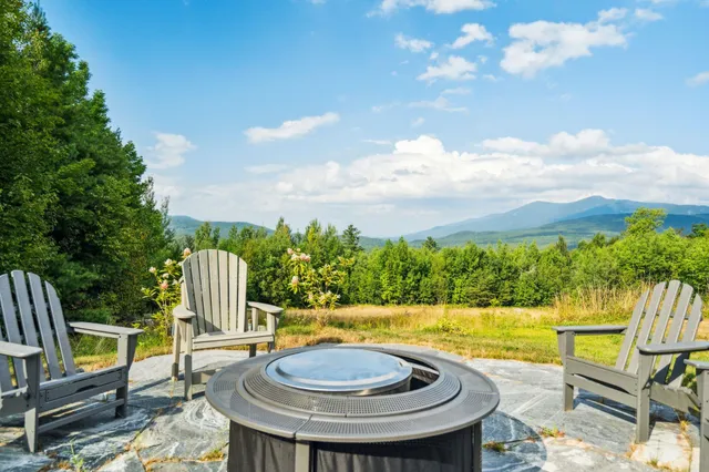 $1,649,000 | 365 Tunnel Stream Road, Benton, NH 03785