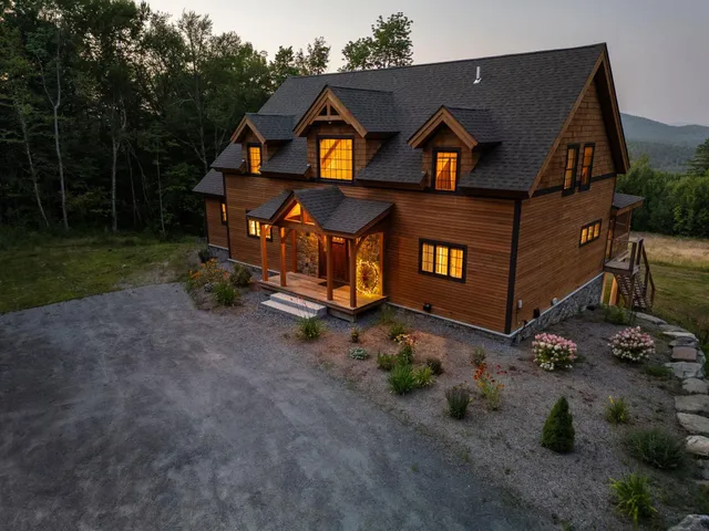 $1,649,000 | 365 Tunnel Stream Road, Benton, NH 03785