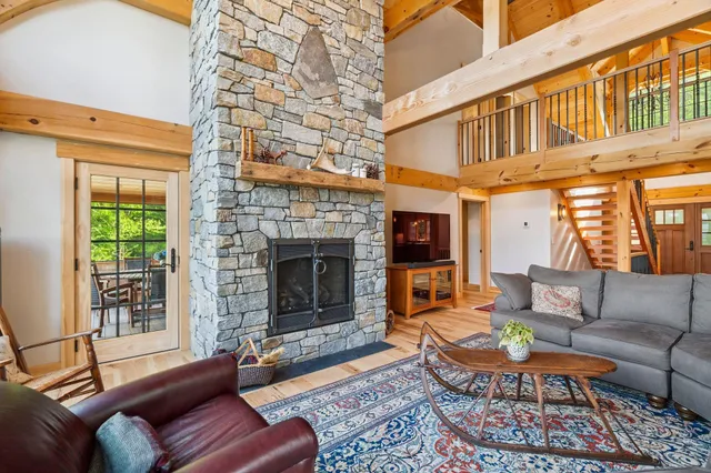 $1,649,000 | 365 Tunnel Stream Road, Benton, NH 03785