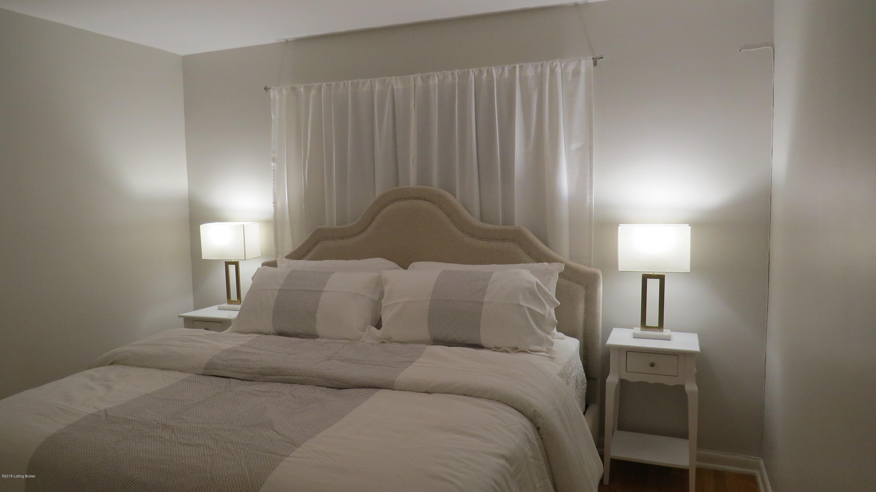 9216 Vevey Road Louisville, KY 40291 - Photo 21 of 32 20 IMG_2938