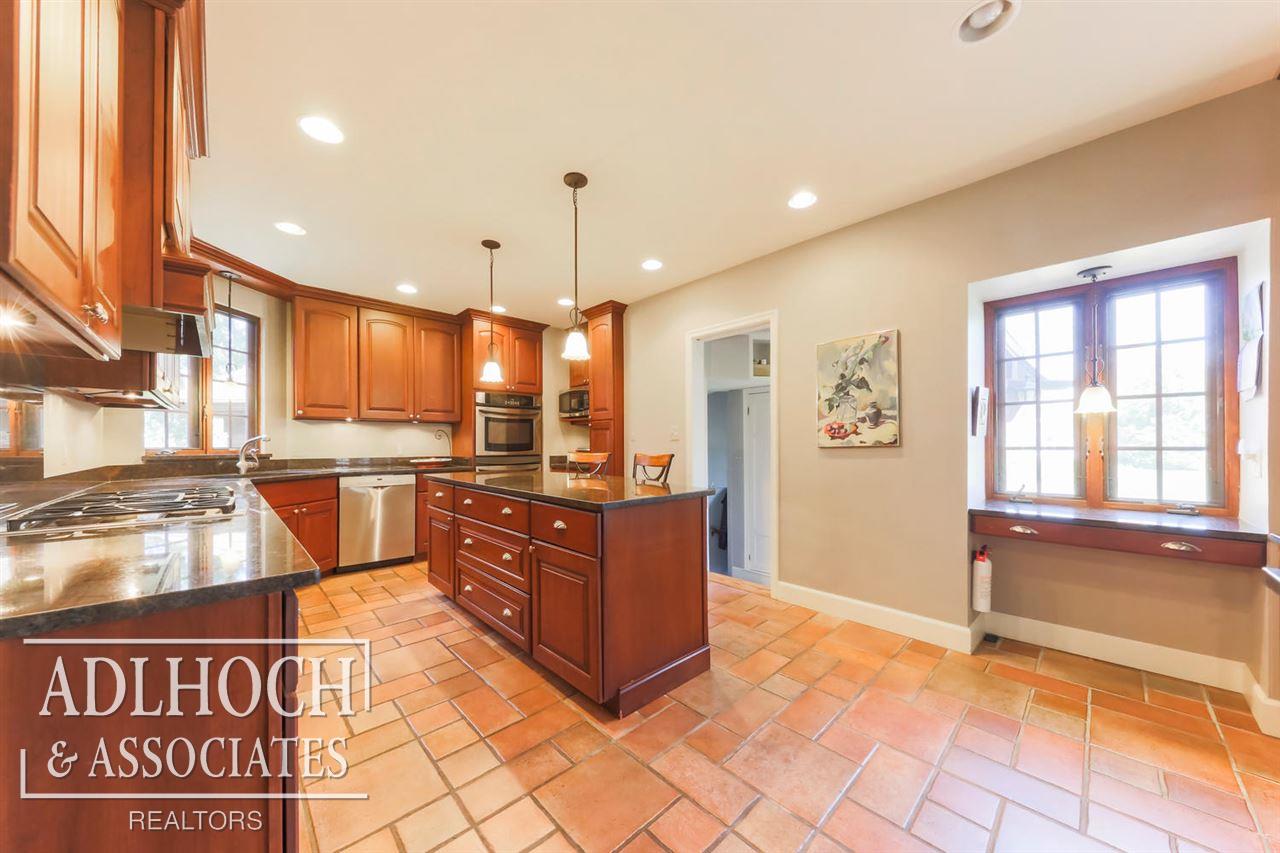 15725 Windmill Point Grosse Pointe, MI 48230 - Photo 22 of 58