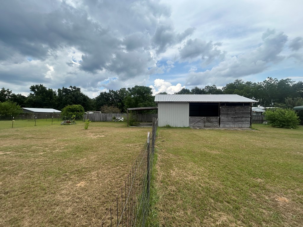 1301 Furnie Folks Road Webb, AL 36376 - Photo 4 of 25