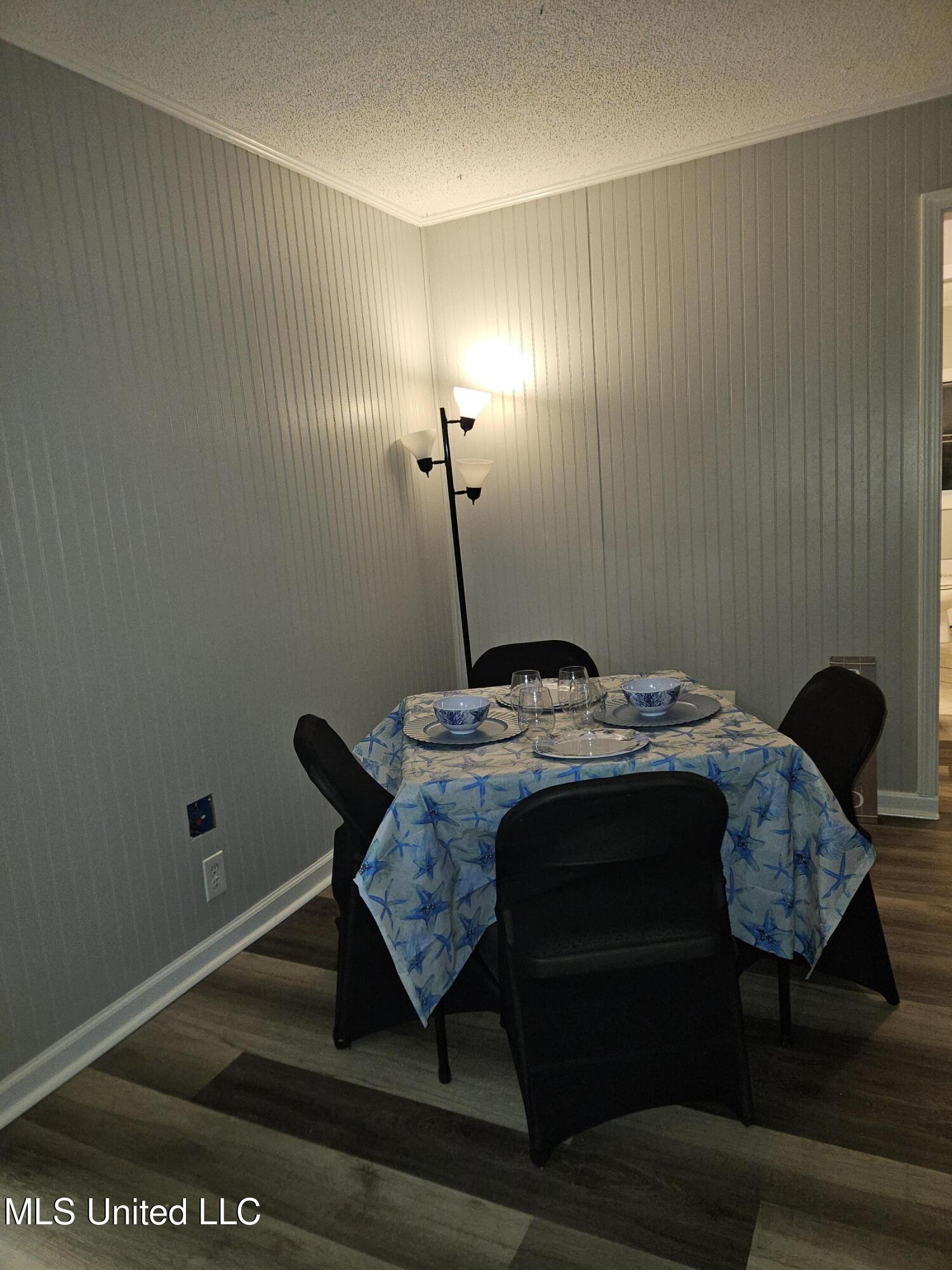 10477 Shorecrest Road Biloxi, MS 39532 - Photo 6 of 19 Dining room v1