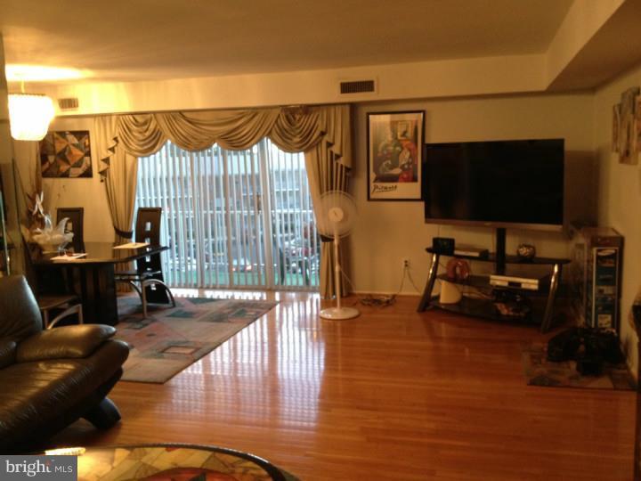 805 Red Lion Road, Unit A6 Philadelphia, PA 19115 - Photo 8 of 8 Living Room