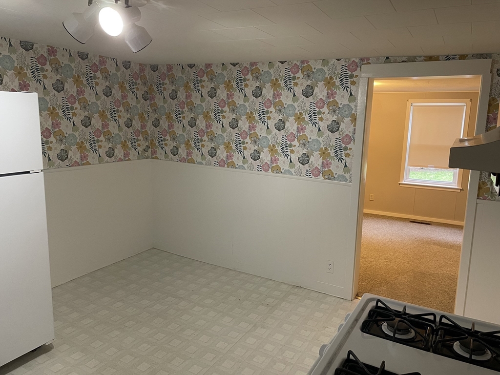 126 Lowell Street, Unit R Peabody, MA 01960 - Photo 10 of 16