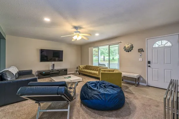 $469,000 | 45221 Big Oak Lane, Oakhurst, CA 93644