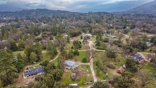 $469,000 | 45221 Big Oak Lane, Oakhurst, CA 93644