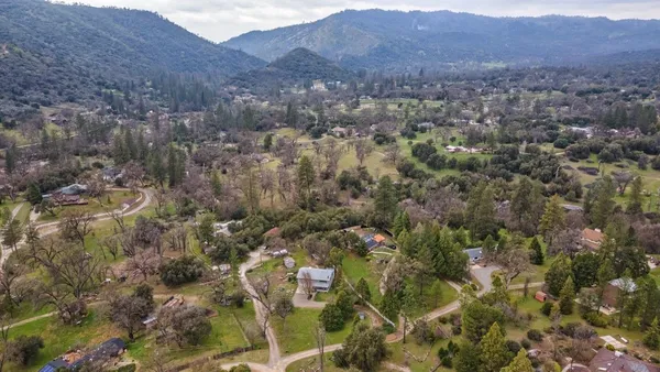 $469,000 | 45221 Big Oak Lane, Oakhurst, CA 93644