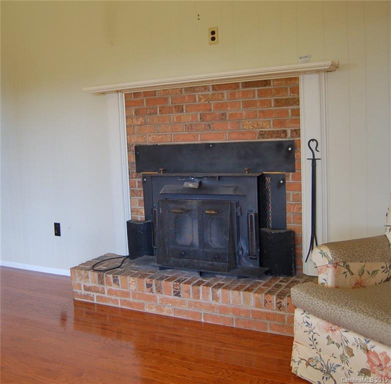 467 Coates Road Marshall, NC 28753 - Photo 8 of 16 Gallery Image 8