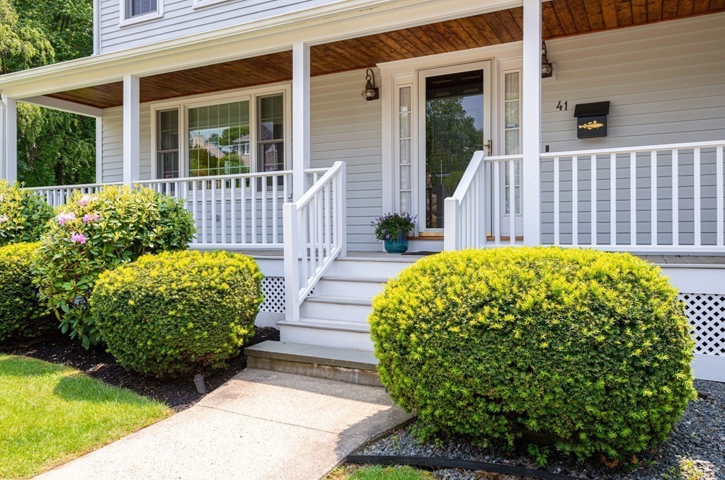 41 Ellen Road Stoneham, MA 02180 - Photo 4 of 41 Gallery Image 4