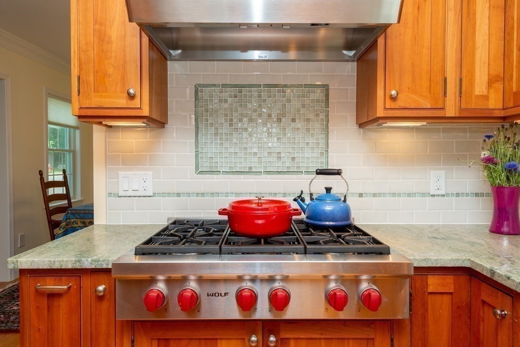 41 Ellen Road Stoneham, MA 02180 - Photo 9 of 41 Gallery Image 9