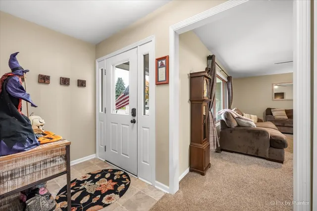 $2,400 | 155 Lee Ann Lane, Woodstock, IL 60098