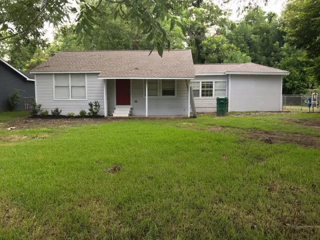 $1,295 | 131 Frontier Lane, Freeport, TX 77541