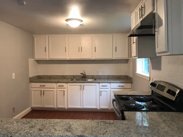 $1,295 | 131 Frontier Lane, Freeport, TX 77541