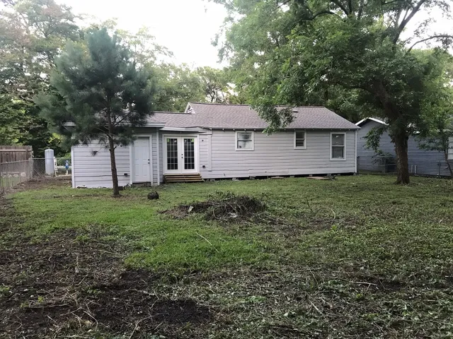 $1,295 | 131 Frontier Lane, Freeport, TX 77541