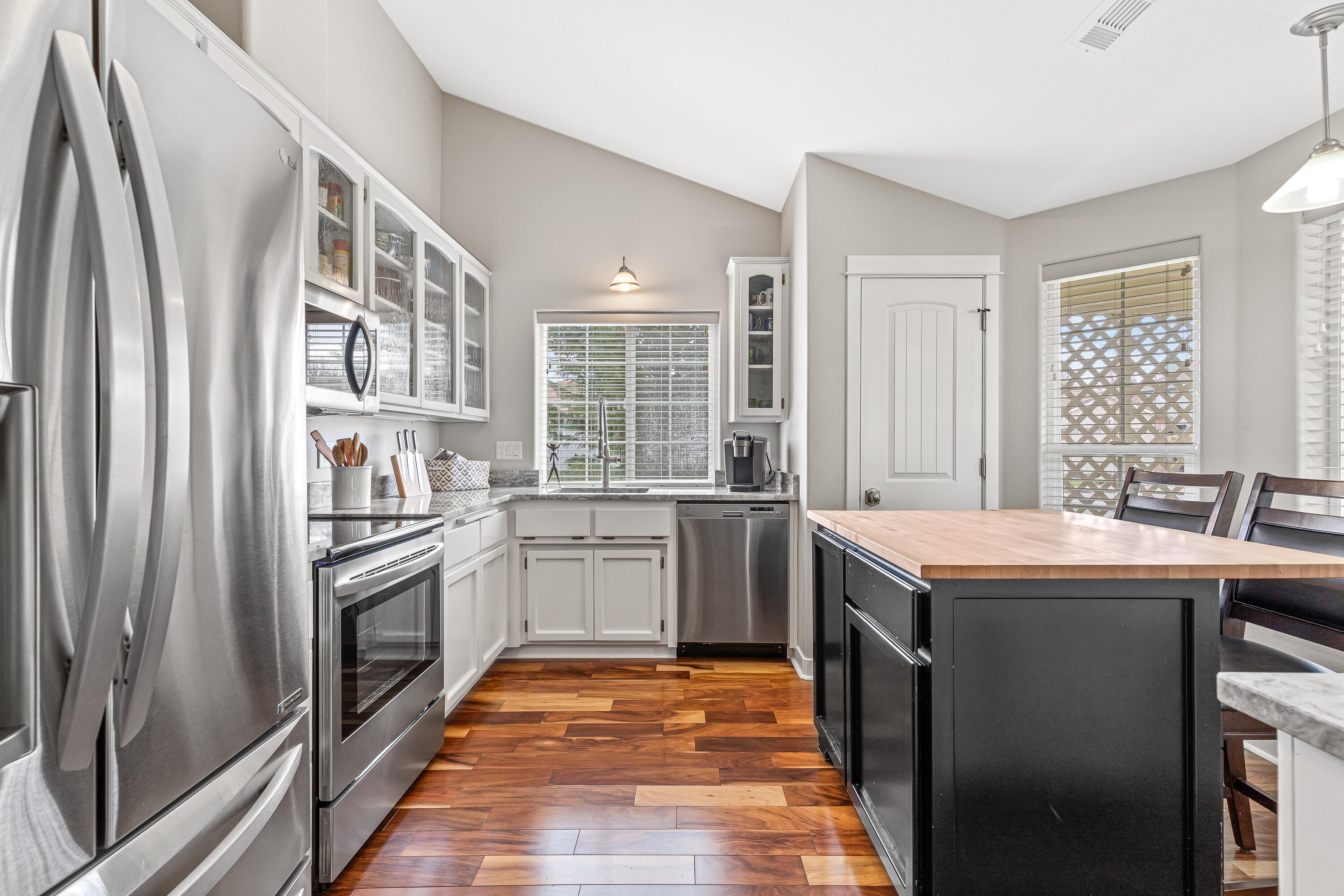 711 Brandon Street Central Point, OR 97502 - Photo 46 of 47 9R9A7608