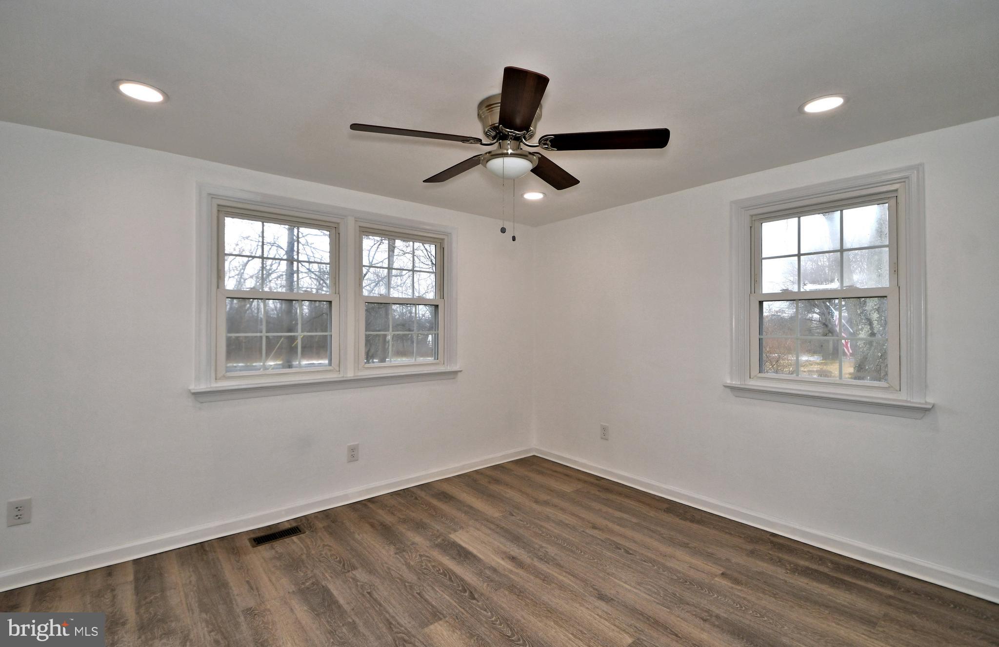 2450 Rhoads Road Gilbertsville, PA 19525 - Photo 20 of 47 First Floor Master