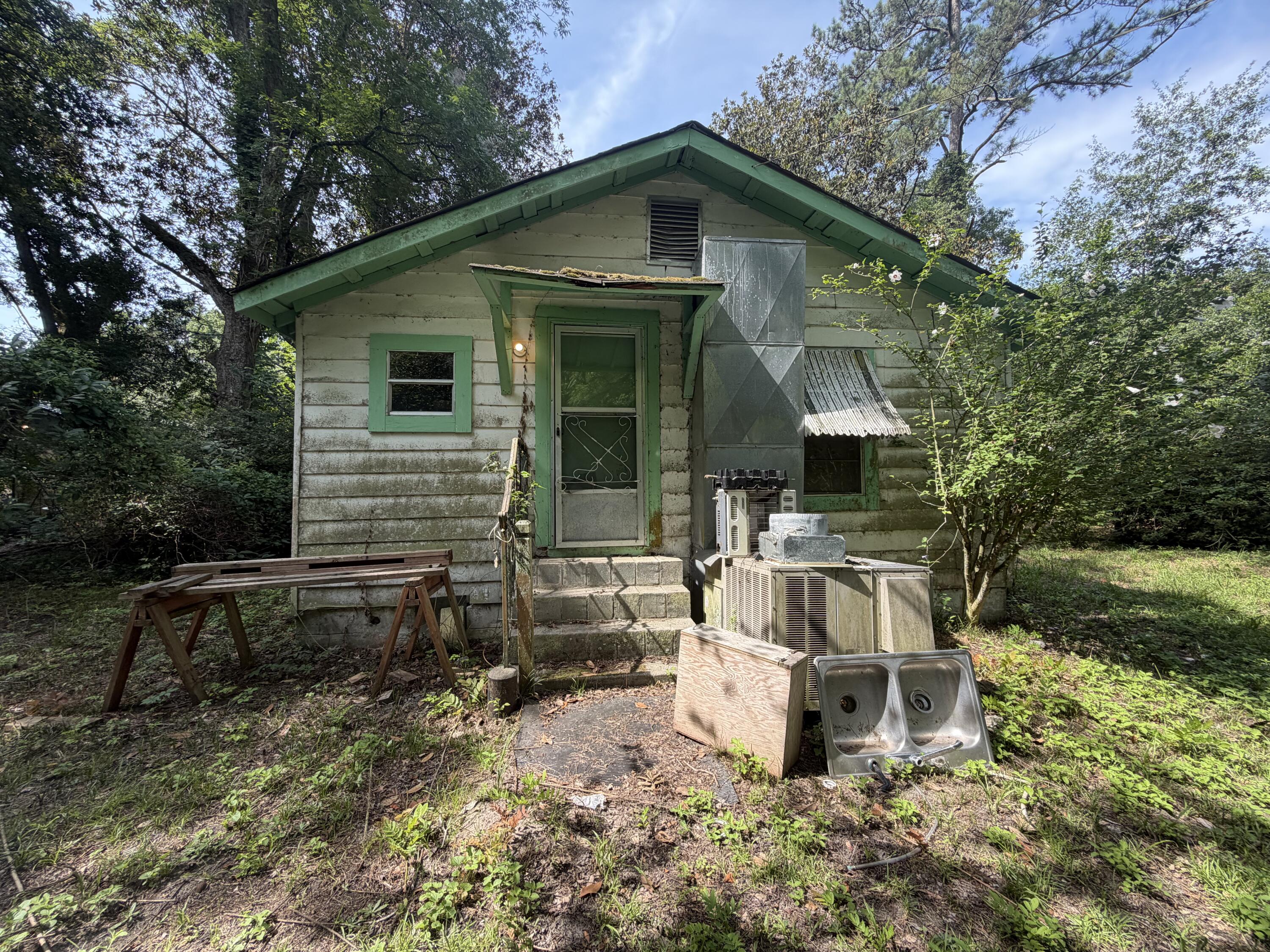 107 Lockhart Street Walterboro, SC 29488 - Photo 11 of 21 IMG_4954