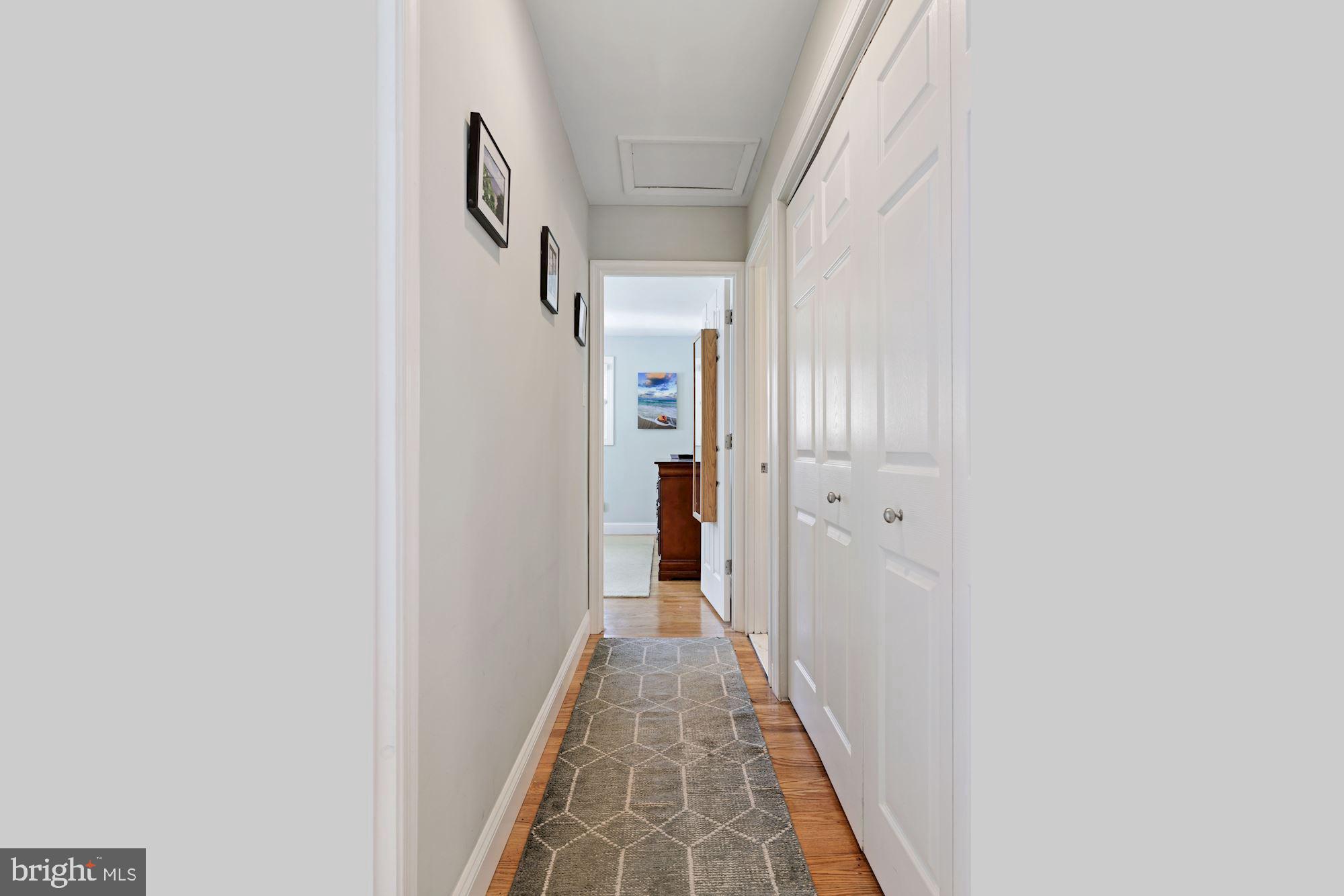 2001 Blueridge Avenue Silver Spring, MD 20902 - Photo 15 of 33 Main Level Hallway