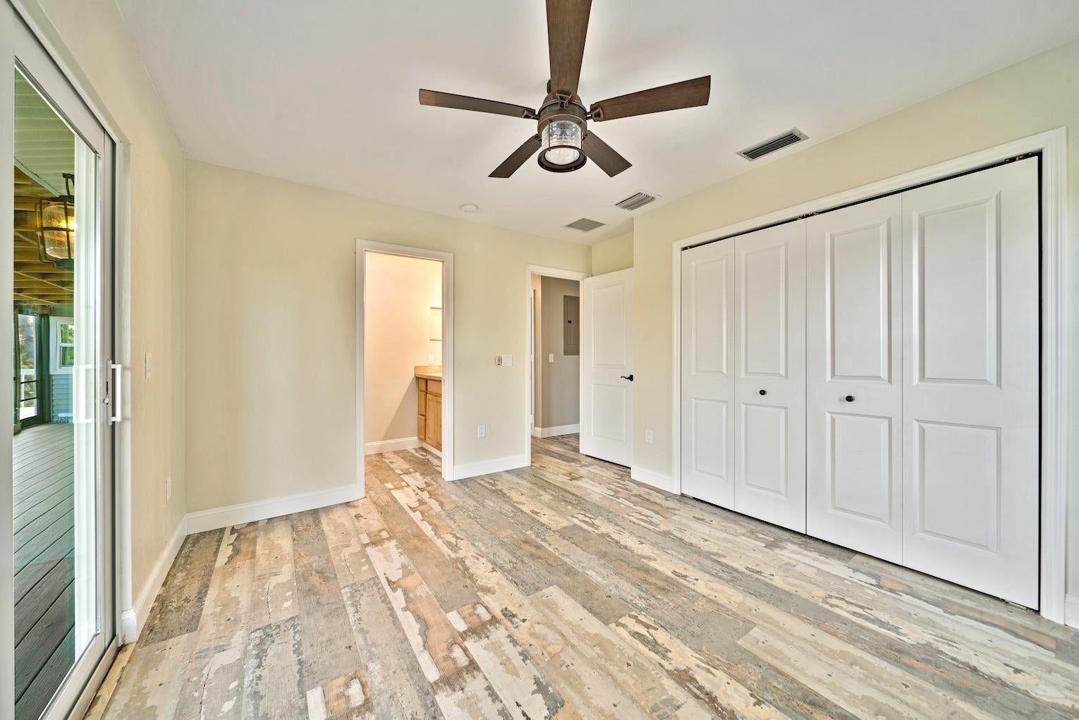 812 Rabbit Road Sanibel, FL 33957 - Photo 13 of 50 Gallery Image 13