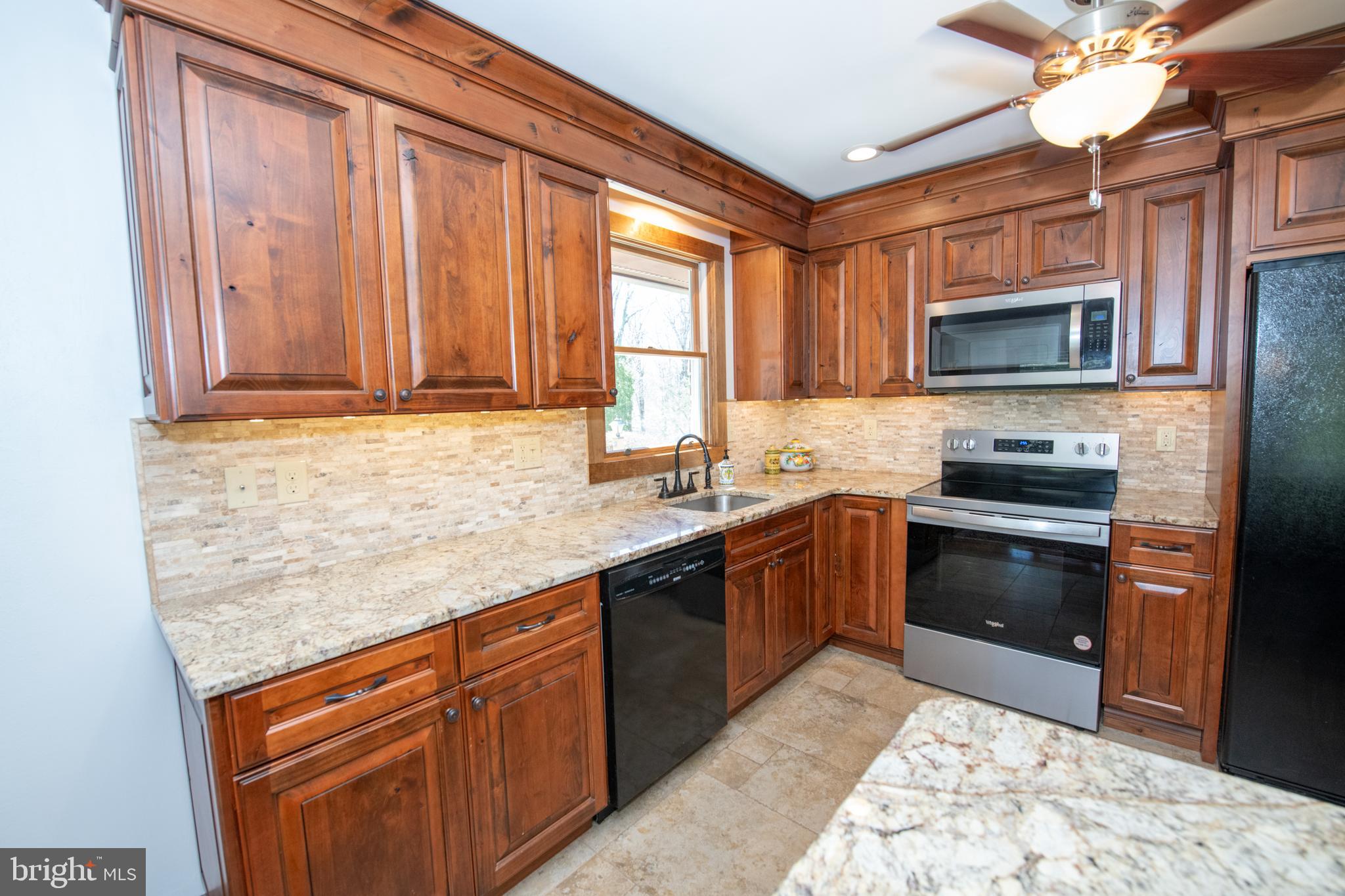 423 Brownsburg Road, Unit W Newtown, PA 18940 - Photo 58 of 109 Kitchen