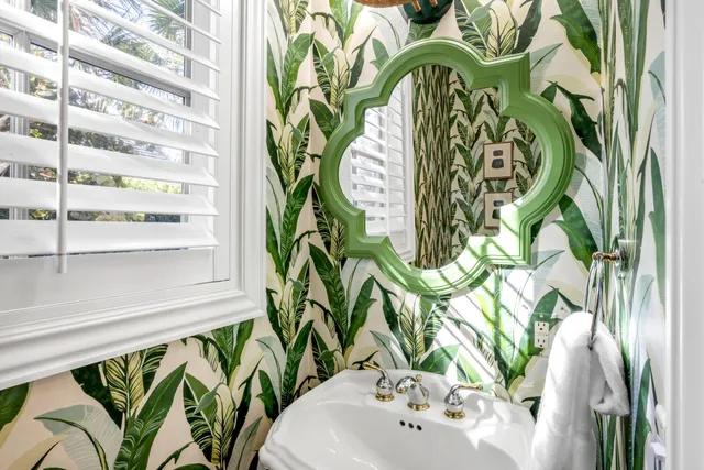 $9,249,000 | 6201 North Ocean Boulevard, Ocean Ridge, FL 33435