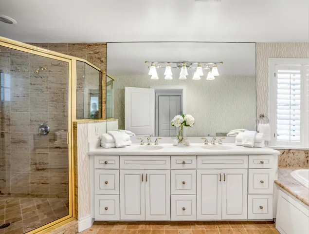 $9,249,000 | 6201 North Ocean Boulevard, Ocean Ridge, FL 33435