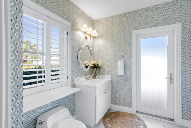 $9,249,000 | 6201 North Ocean Boulevard, Ocean Ridge, FL 33435