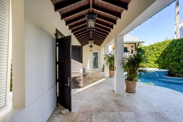 $9,249,000 | 6201 North Ocean Boulevard, Ocean Ridge, FL 33435