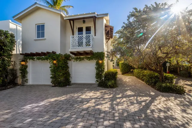 $9,249,000 | 6201 North Ocean Boulevard, Ocean Ridge, FL 33435