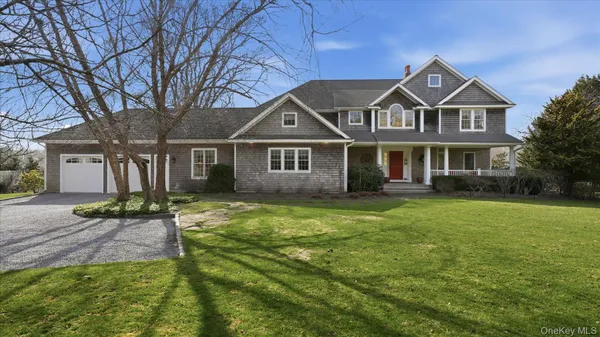 $2,975,000 | 15 A Brushy Neck Lane, Westhampton, NY 11977