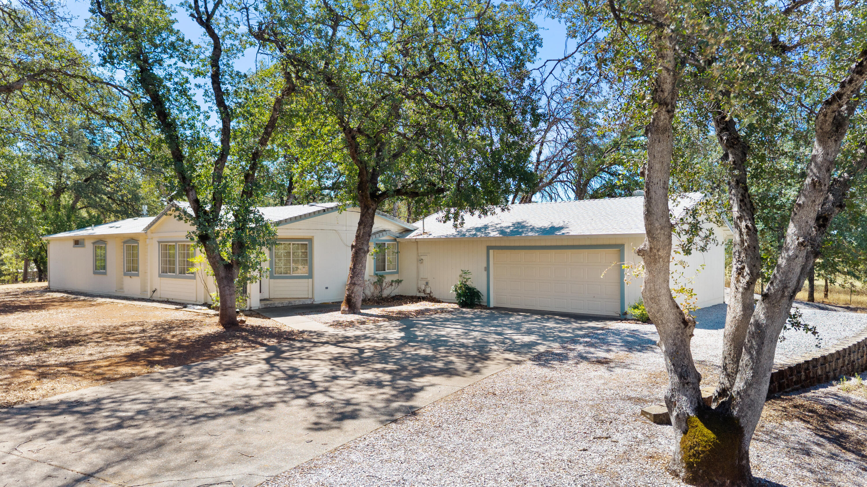 19331 Flintstone Road Redding, CA 96003 - Photo 9 of 18 Exterior01