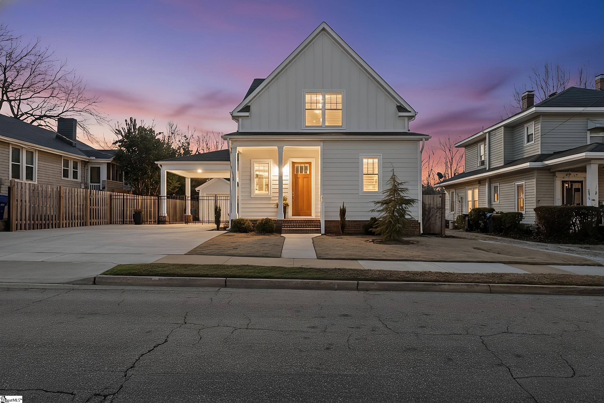 10 Harris Street Greenville, SC 29601 - Photo 2 of 43