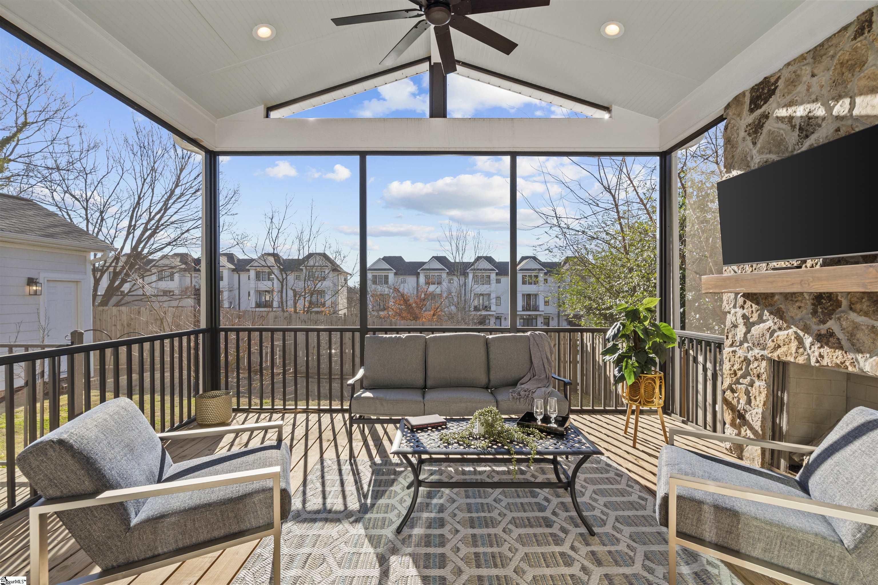 10 Harris Street Greenville, SC 29601 - Photo 32 of 43