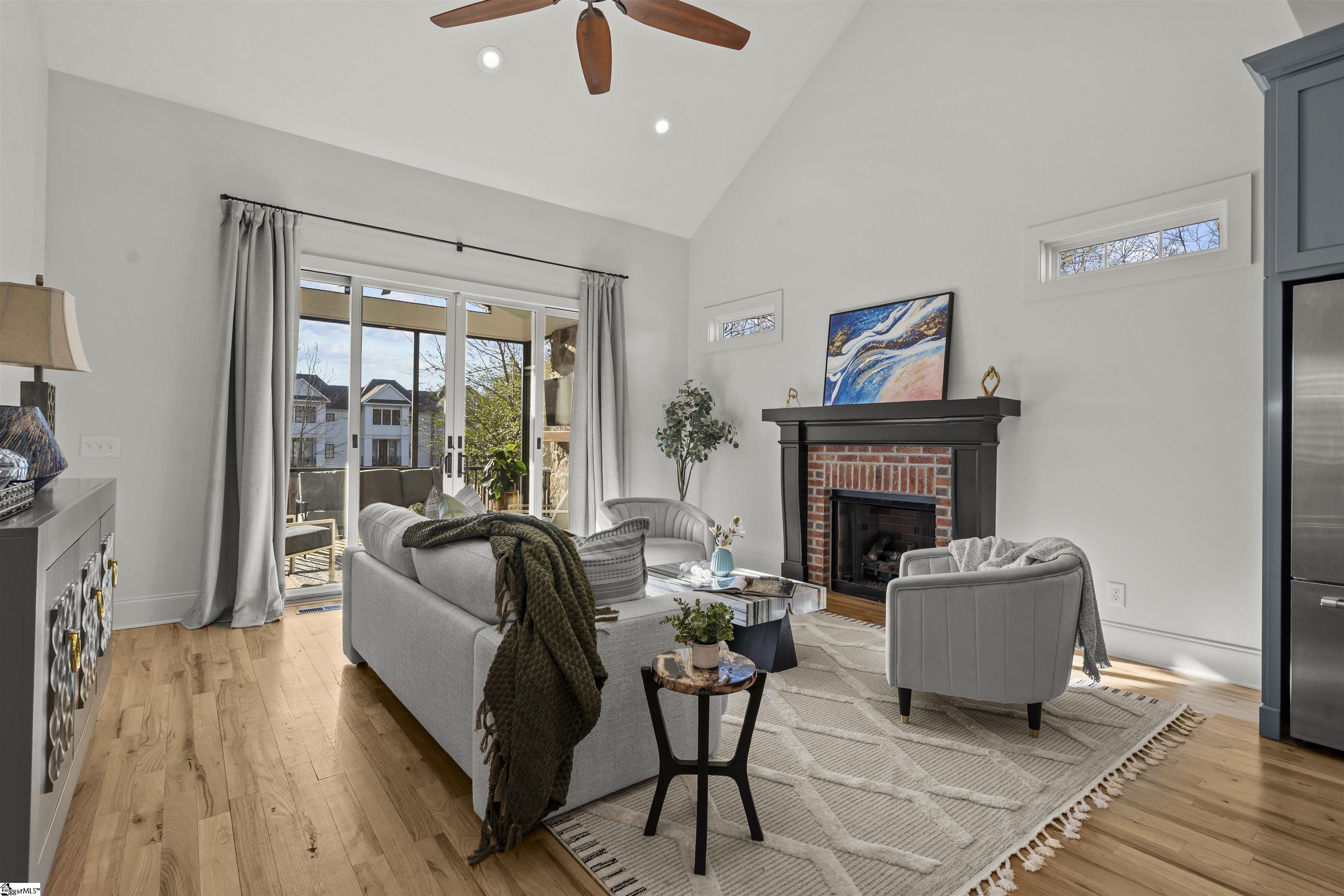 10 Harris Street Greenville, SC 29601 - Photo 8 of 43