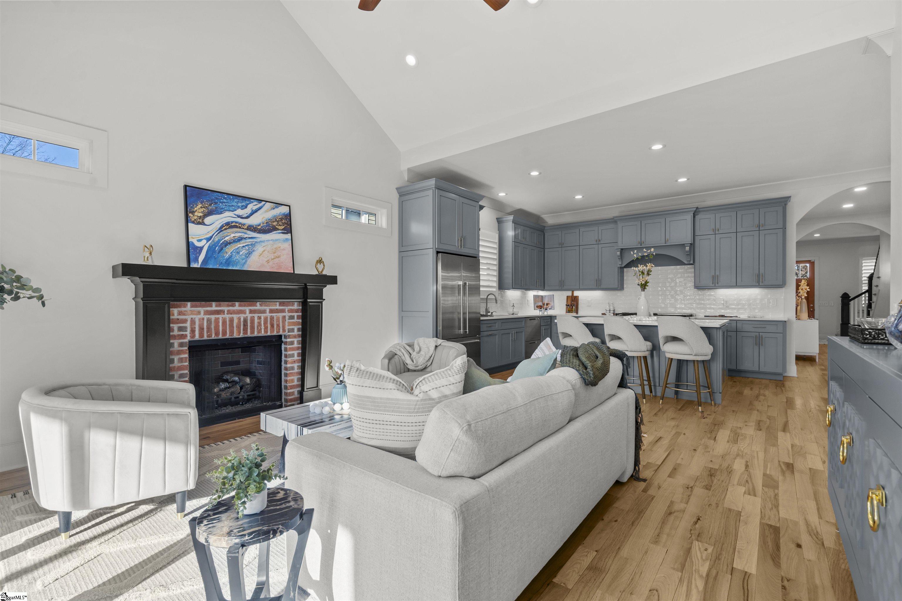 10 Harris Street Greenville, SC 29601 - Photo 9 of 43