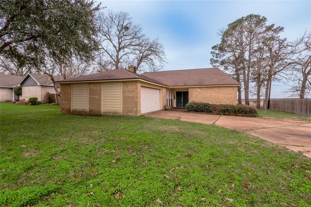 $266,900 | 114 Timberline Drive, Huntsville, TX 77320