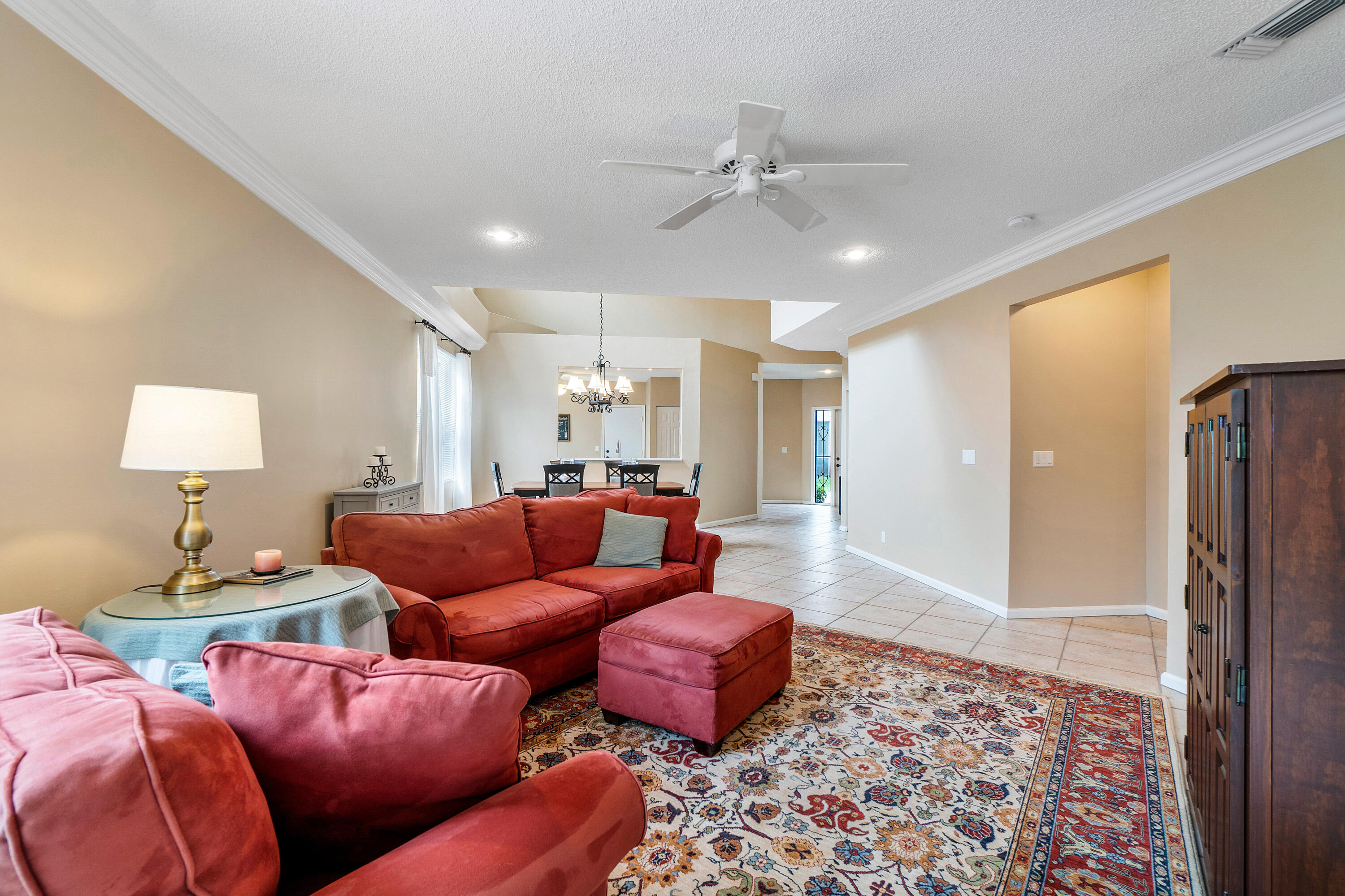 20971 Vía Jasmine, Unit 1 Boca Raton, FL 33428 - Photo 10 of 34 Living Room