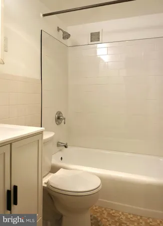 $1,575 | 801 North Pitt Street, Unit 201, Alexandria, VA 22314