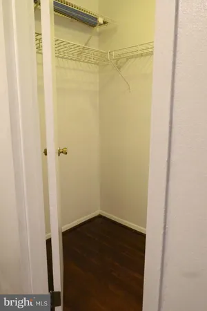 $1,550 | 801 North Pitt Street, Unit 201, Alexandria, VA 22314