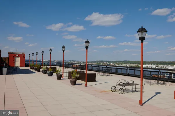 $1,575 | 801 North Pitt Street, Unit 201, Alexandria, VA 22314