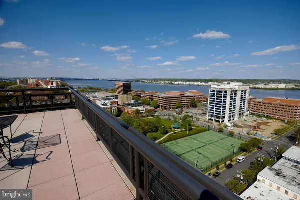 $1,550 | 801 North Pitt Street, Unit 201, Alexandria, VA 22314