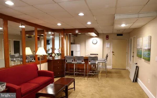 $1,550 | 801 North Pitt Street, Unit 201, Alexandria, VA 22314