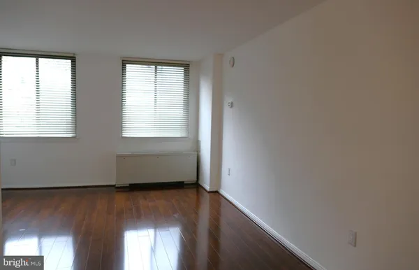 $1,550 | 801 North Pitt Street, Unit 201, Alexandria, VA 22314