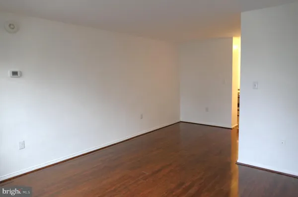 $1,550 | 801 North Pitt Street, Unit 201, Alexandria, VA 22314